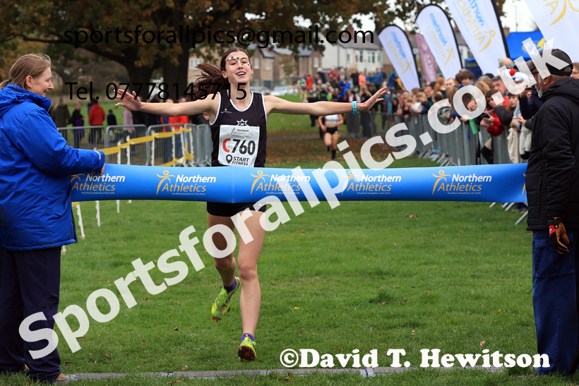 Womens Under-17s relay, 2025 Northern Cross Country Relays, Graves Park, Sheffield. Photo: David T. Hewitson/Sports for All Pics